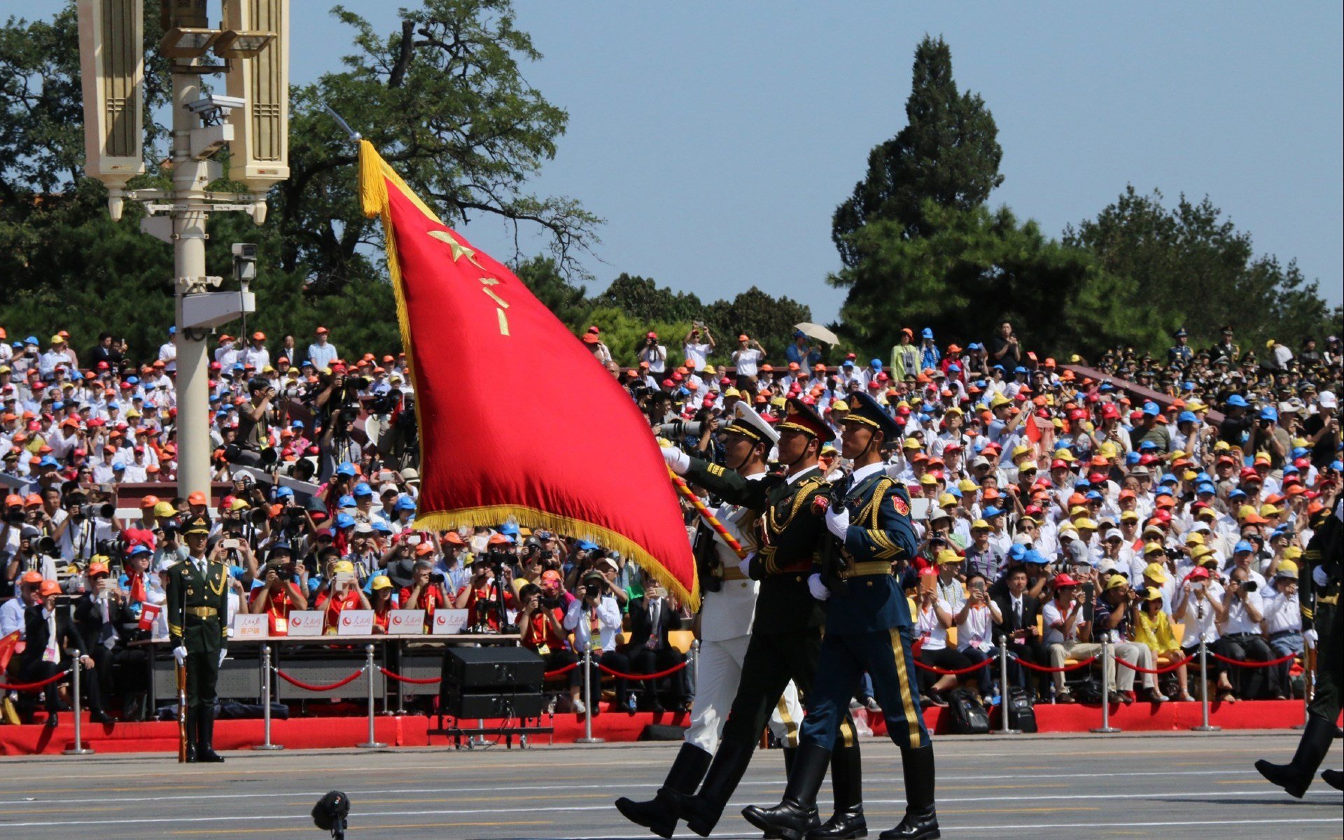 开云电竞-中国男篮年轻球员表现突出 未来发展潜力巨大，中国年轻男篮球运动员