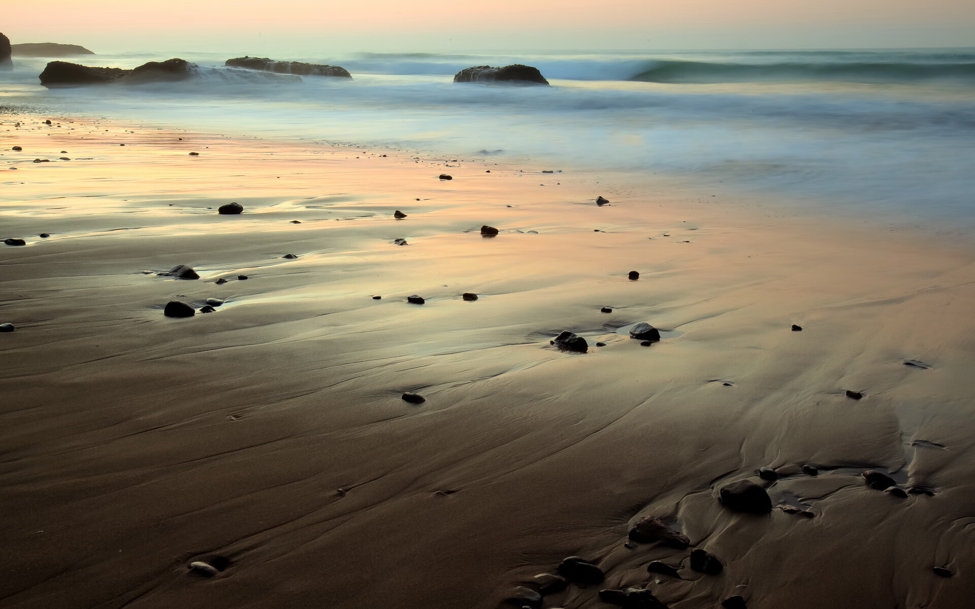 Kaiyun APP-广东队防守端表现稳健有效限制对方攻势，广东队的打法