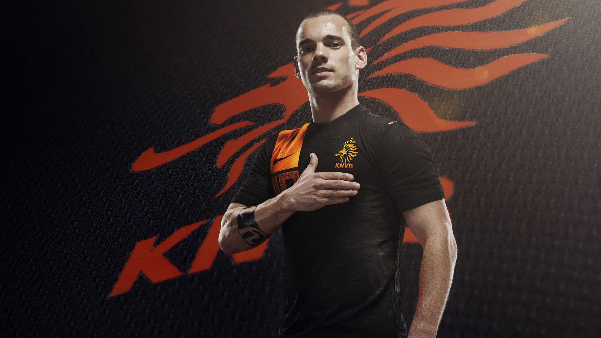 中超裁判风波再掀热议:上海海港球迷怒指“护航”,山东大V妙语点评